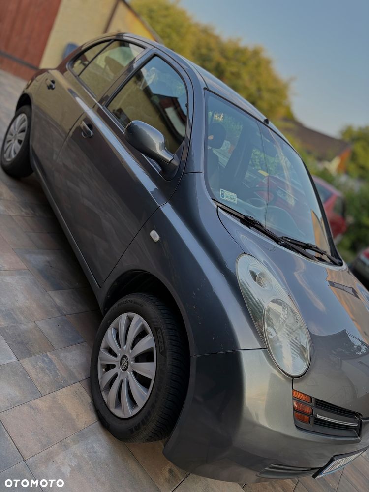 Nissan Micra - 1