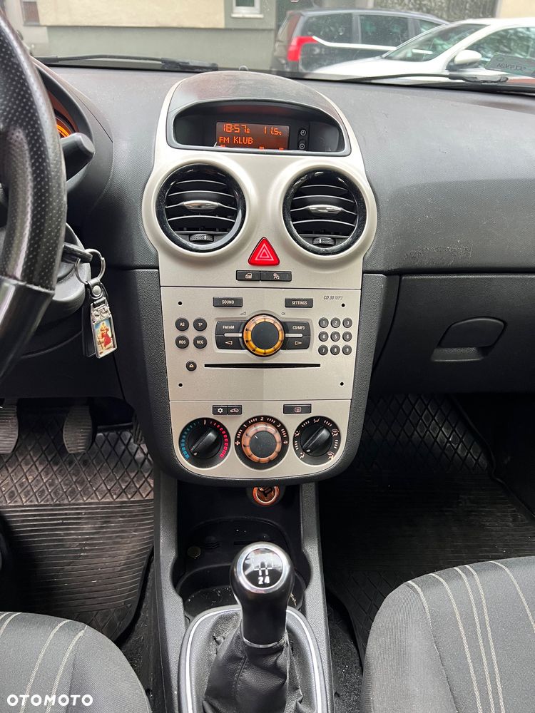 Opel Corsa 1.2 16V Cosmo - 14