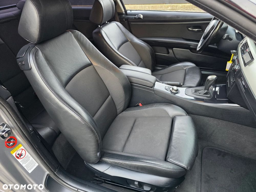 BMW Seria 3 325i - 7