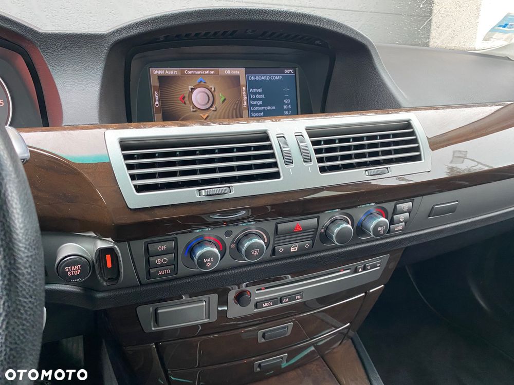 BMW Seria 7 730d - 32