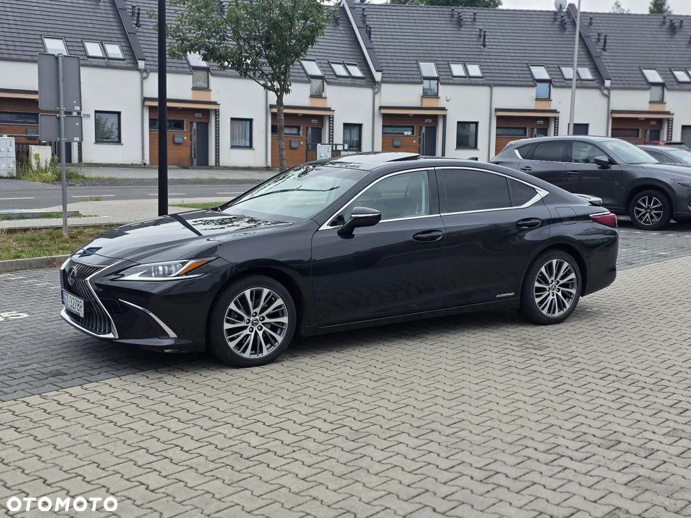 Lexus ES 300h Business Edition + - 3