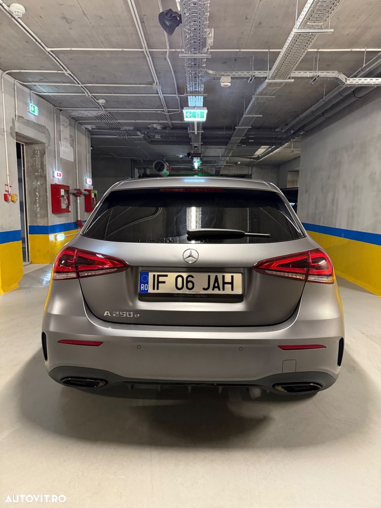 Mercedes-Benz A 250 e 8G-DCT AMG Line - 10