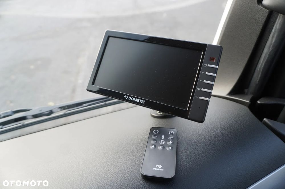 MAN TGS 35.420 8×2 / Rama 6,4 m / 3 osie skrętne / 2 sztuki - 27