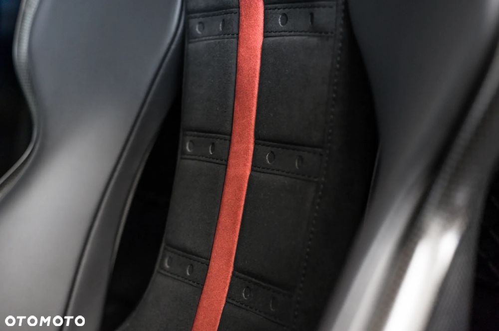 Ferrari 296 GTB - 12