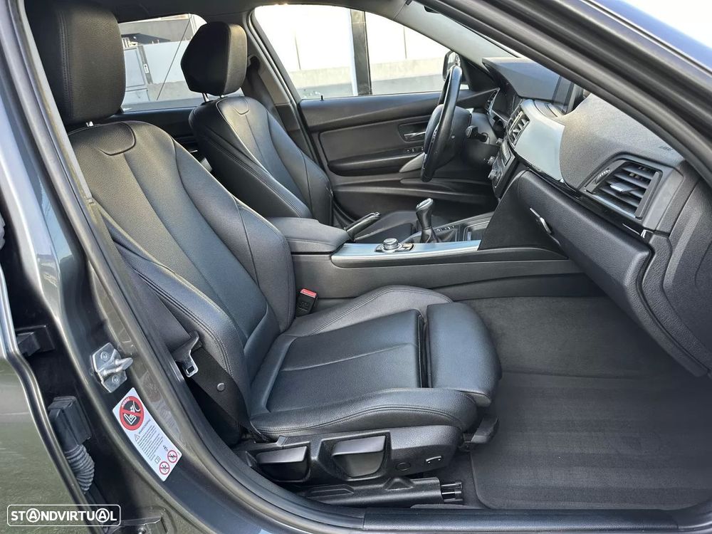 BMW 318 d Sport Line - 59