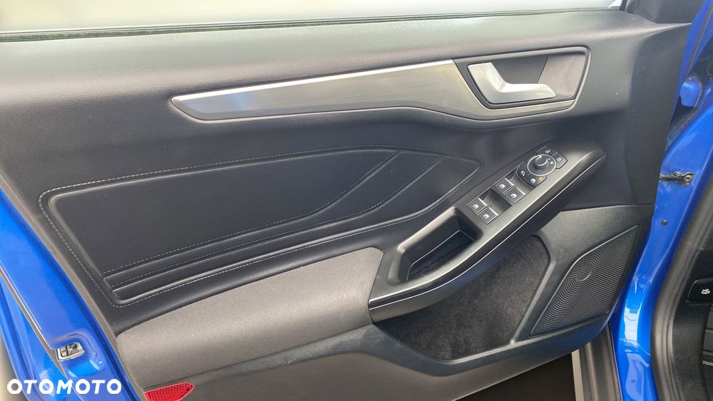 Ford Focus 1.0 EcoBoost mHEV Titanium X - 17