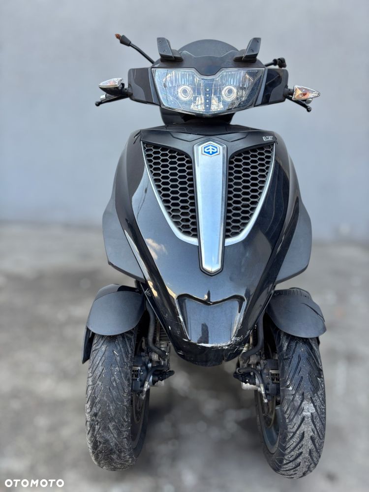 Piaggio MP-3 - 7