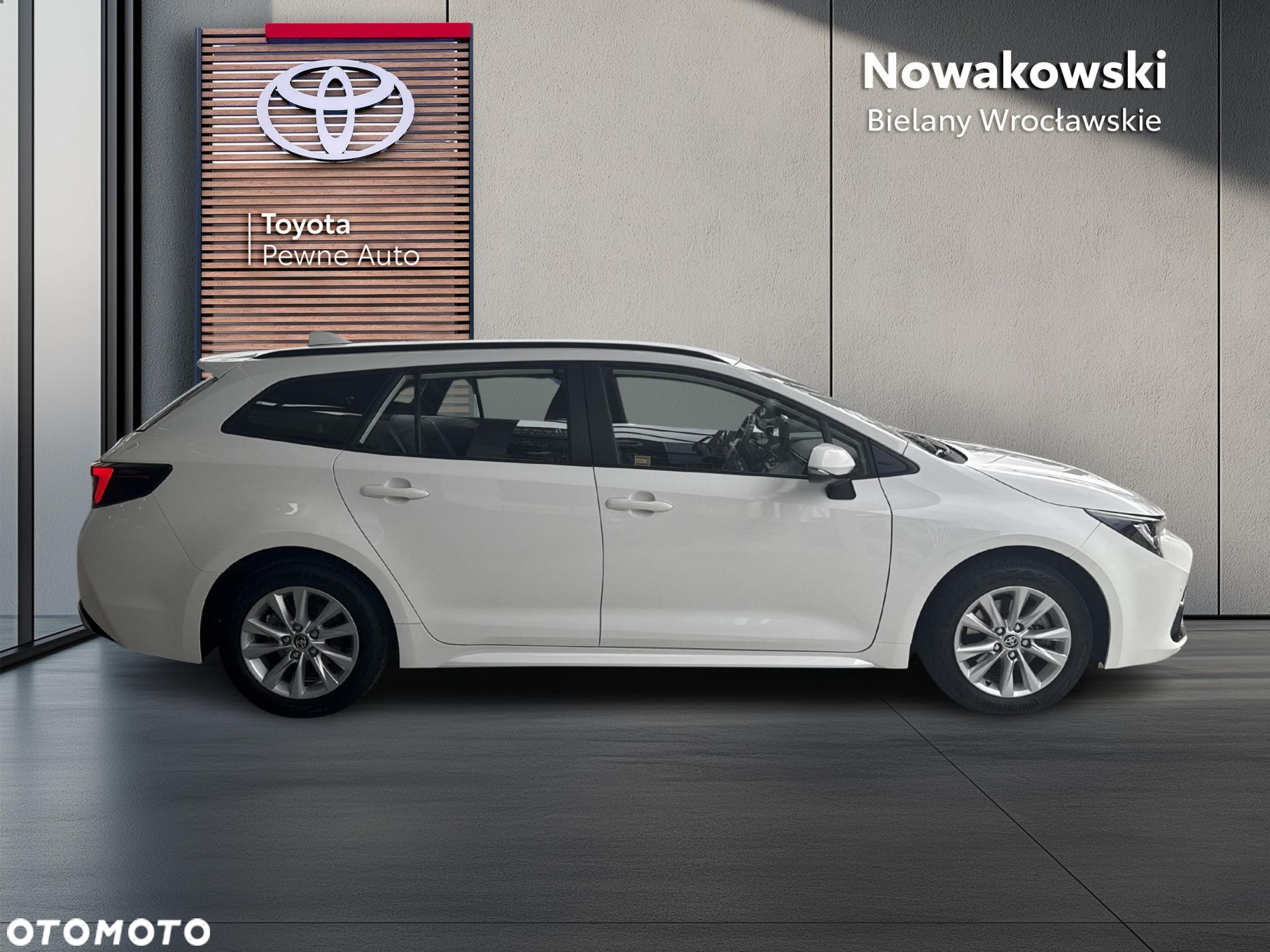 Toyota Corolla 2.0 Hybrid Comfort - 6