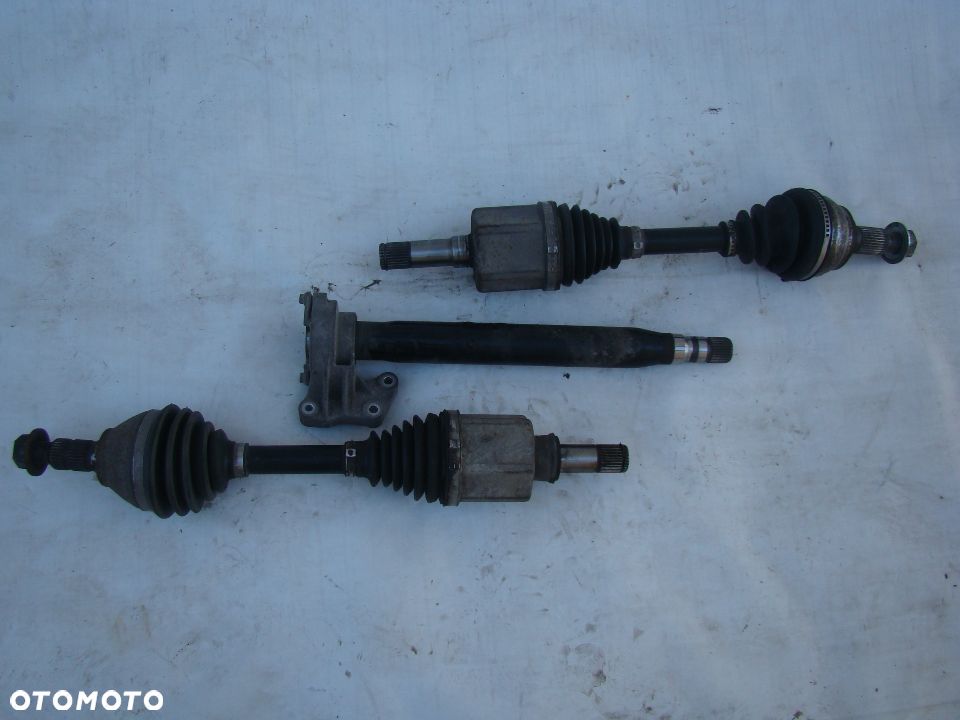 PÓŁOŚ PÓŁOŚKI PRZEGUB VECTRA C SIGNUM 2,8T Z28NET ZN8NEL F40 AF40 1,9 - 1
