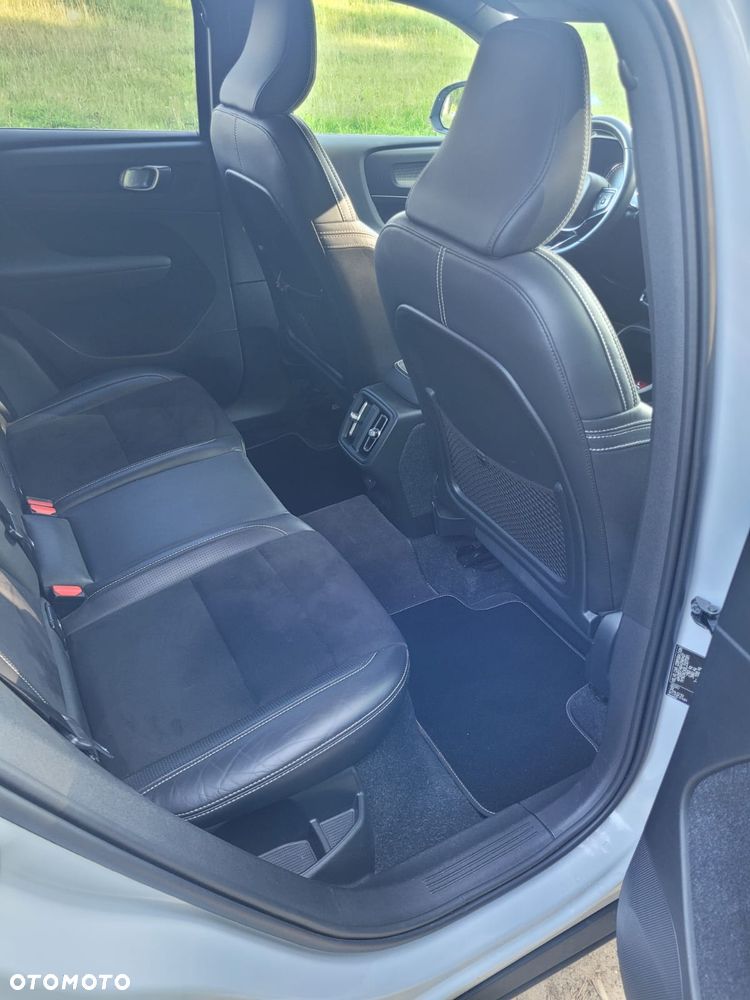 Volvo XC 40 T4 R-Design - 24