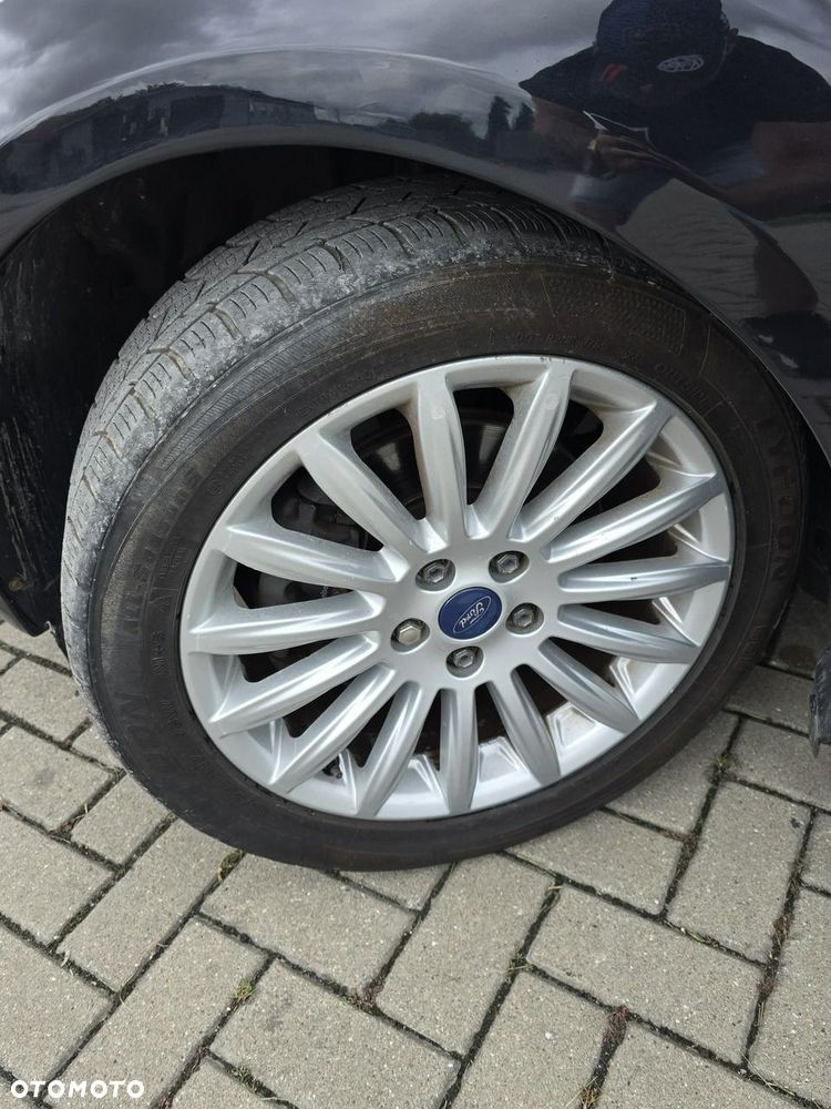 Ford Mondeo - 36
