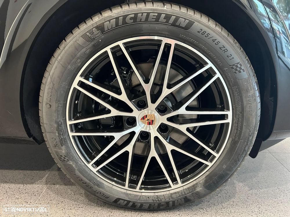 Porsche Cayenne - 12