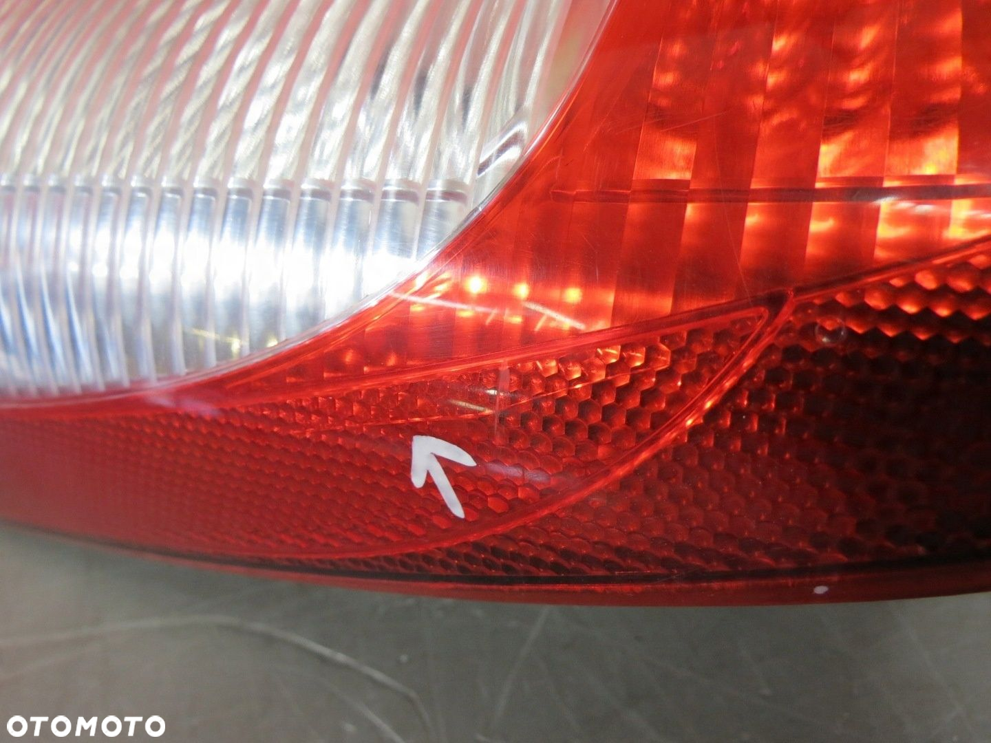 MERCEDES W639 VITO 03- VIANO LAMPA LEWA TYŁ KLAPA - 5
