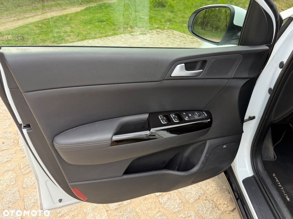 Kia Sportage 1.6 T-GDI Black Edition Plus 2WD - 4