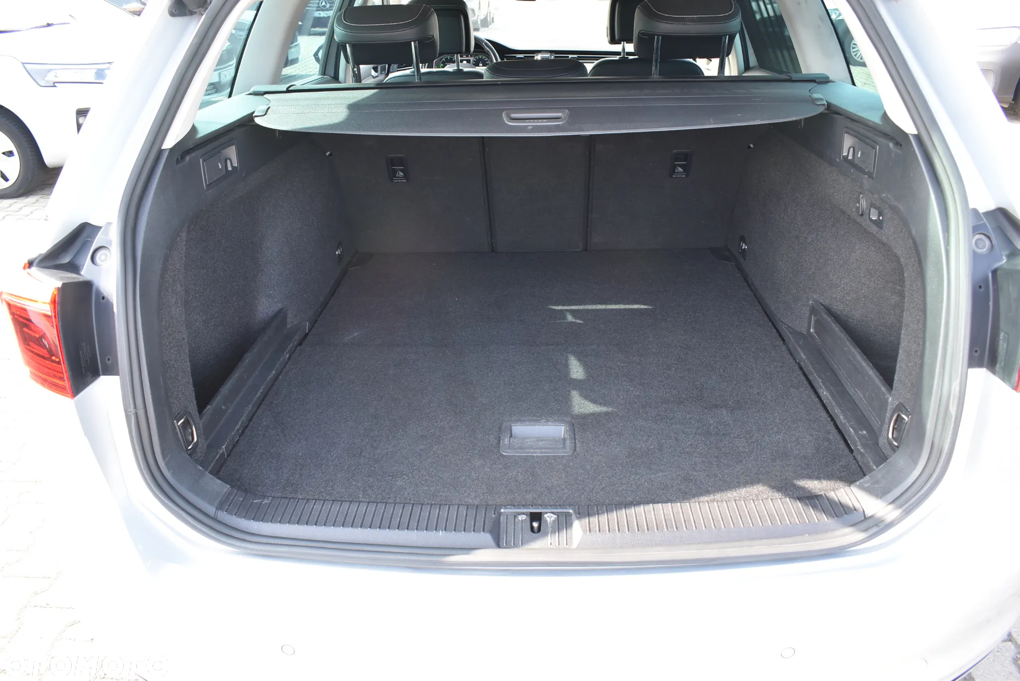 Volkswagen Passat 2.0 TDI Elegance DSG - 22