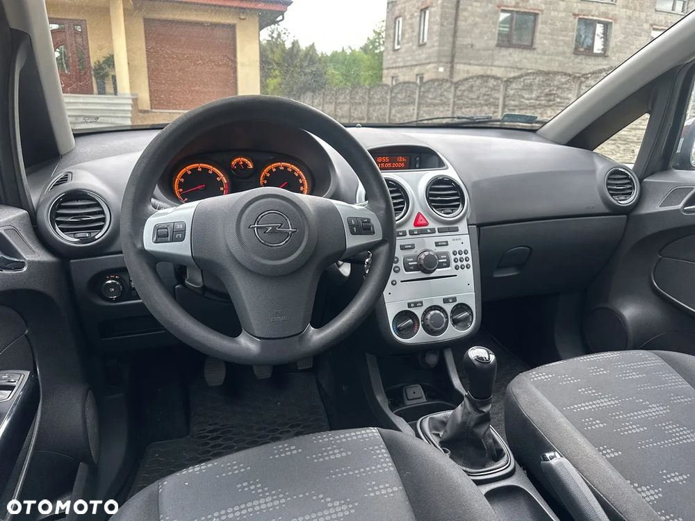 Opel Corsa 1.2 16V Essentia - 11