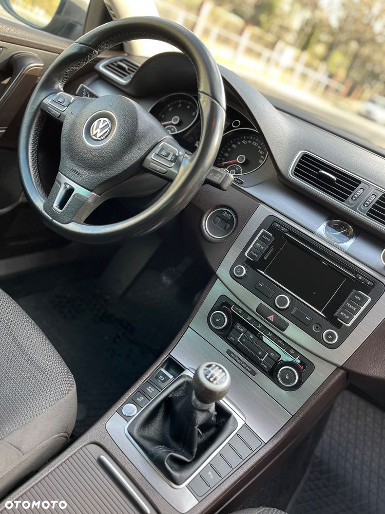 Volkswagen Passat 1.8 TSI Comfortline - 14