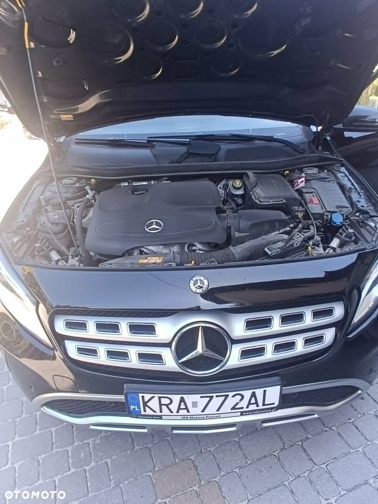 Mercedes-Benz GLA 200 7G-DCT Style - 7
