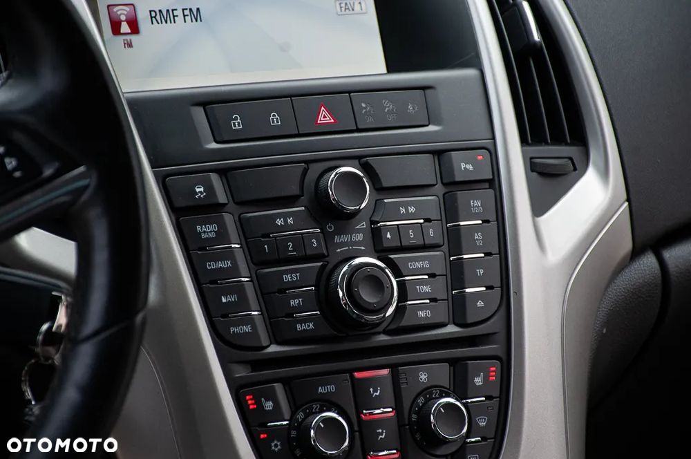 Opel Astra 1.6 Turbo 150 Jahre - 32