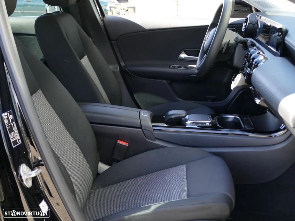 Mercedes-Benz A 250 Limousine e - 30