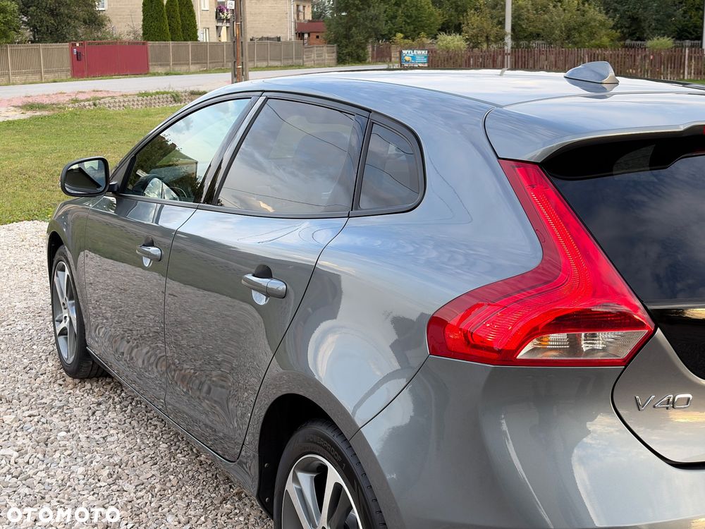 Volvo V40 D2 Momentum - 10