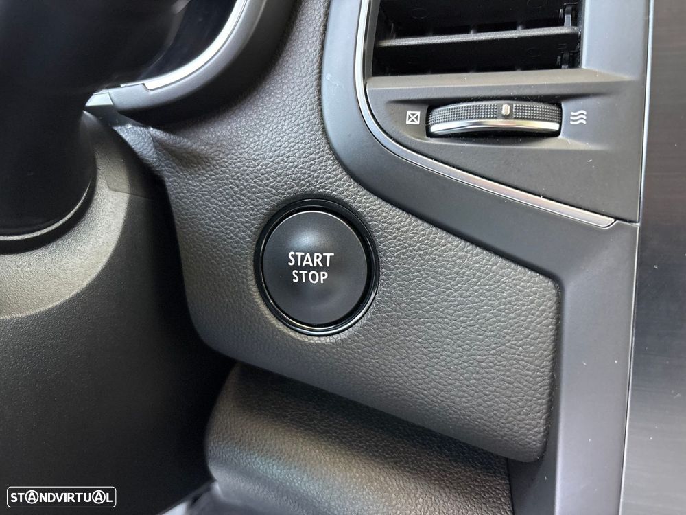 Renault Mégane Grand Coupe 1.2 TCe Limited - 19