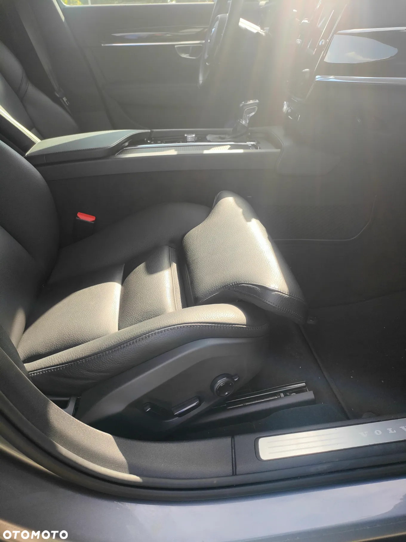 Volvo S90 D5 SCR AWD Momentum Pro - 22