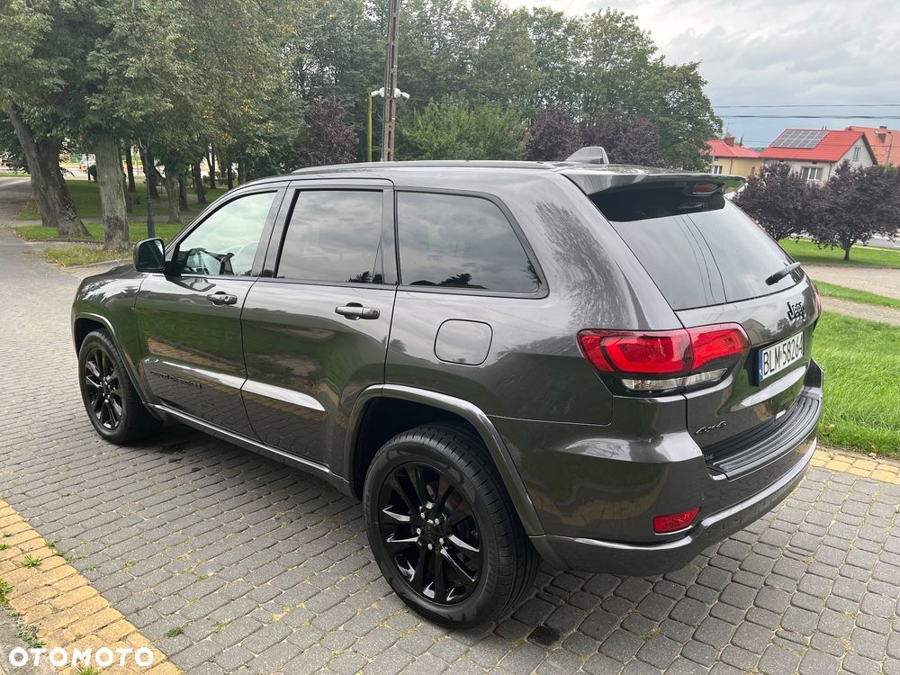 Jeep Grand Cherokee - 4
