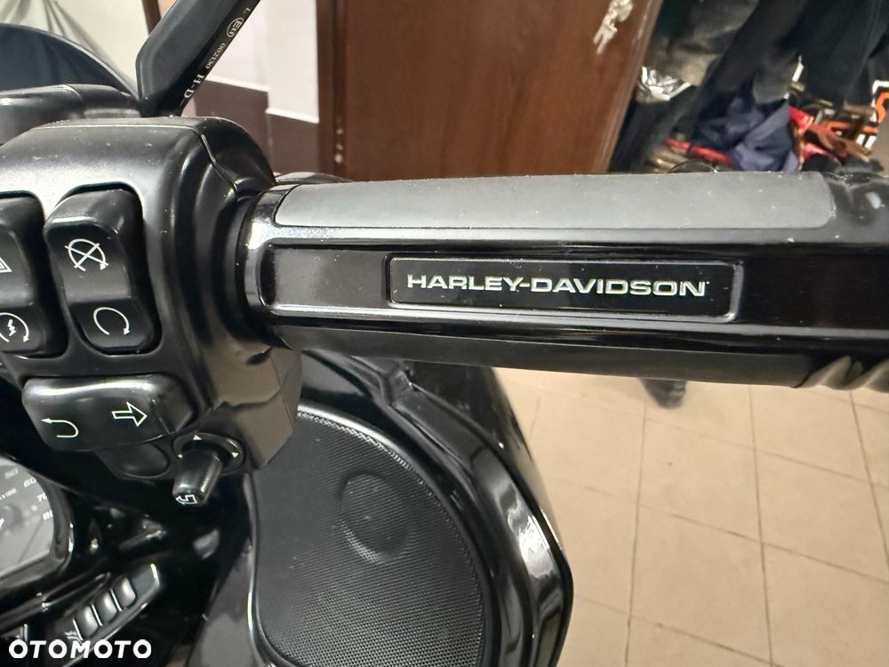 Harley-Davidson Touring Road Glide - 12