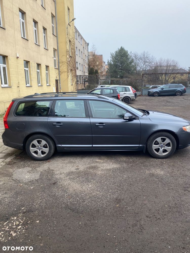 Volvo V70 2.0 - 23