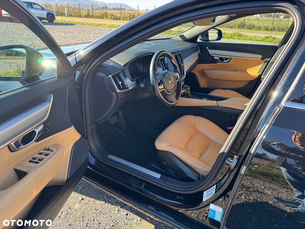 Volvo V90 D5 AWD Momentum - 9