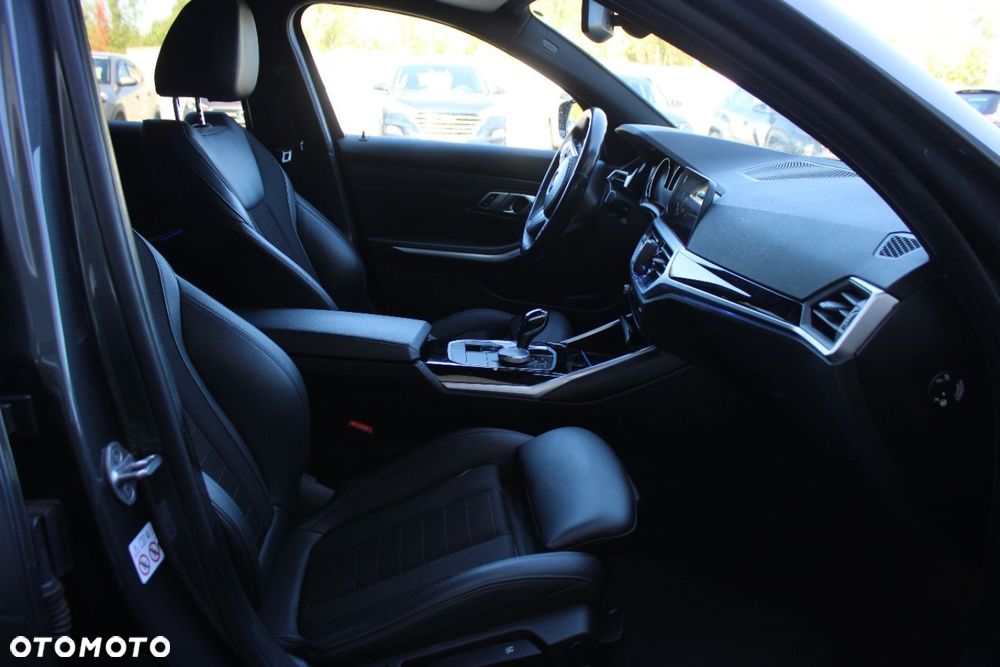 BMW Seria 3 - 24