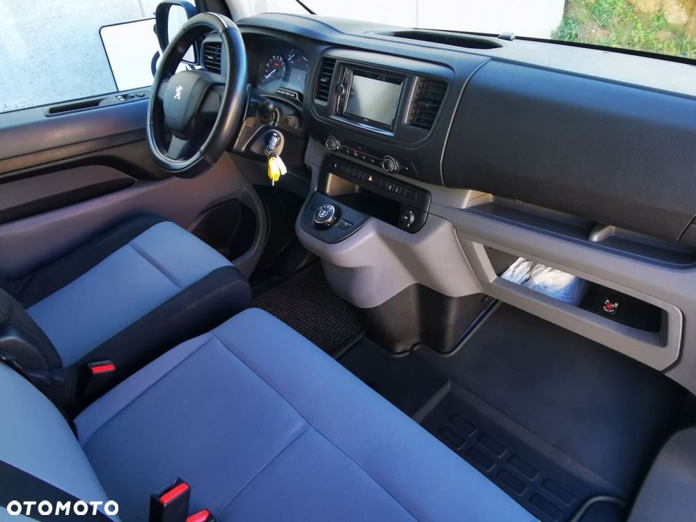 Peugeot Expert - 8