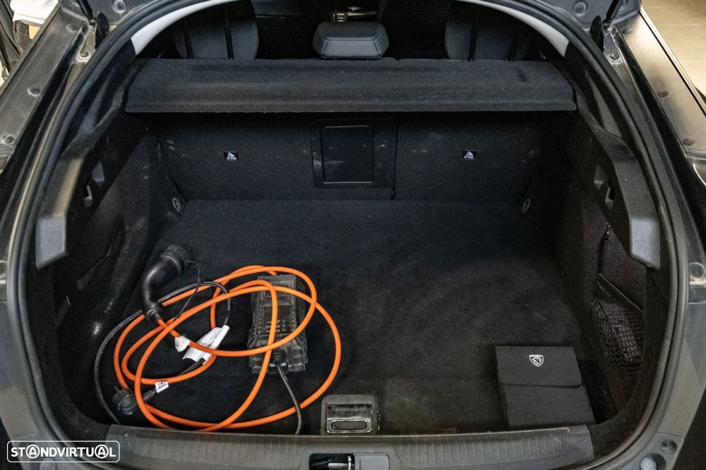 Peugeot 408 1.6 Hybrid Allure e-EAT8 - 11