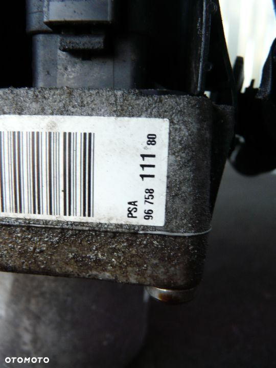 Pompa wspomagani 9675811180 Peugeot 3008 5008 - 2