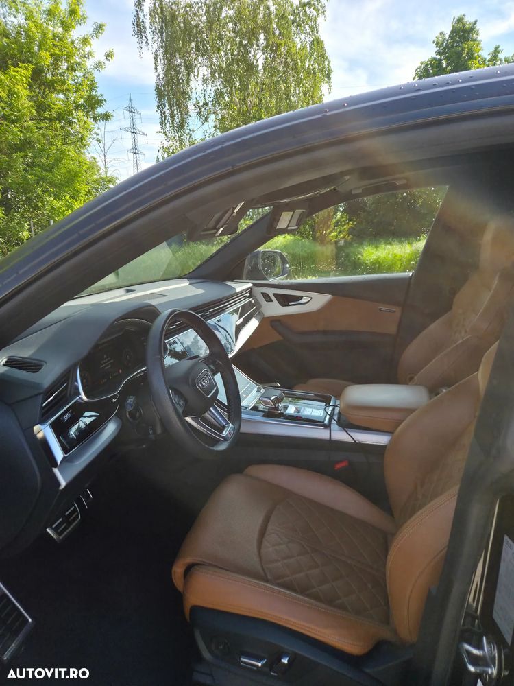 Audi Q8 - 30