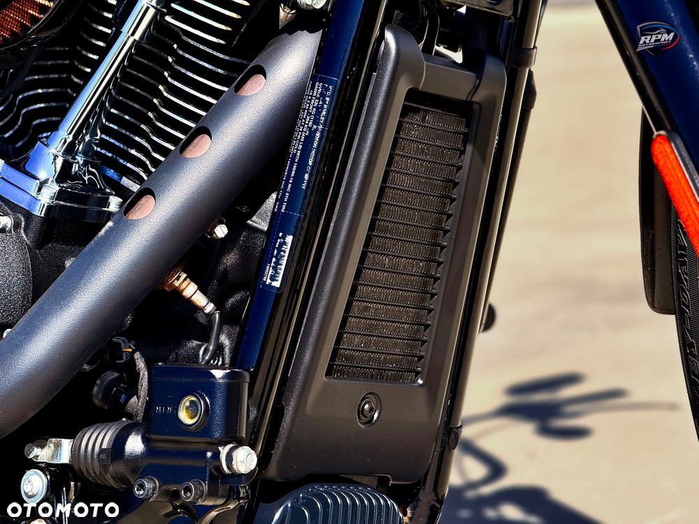Harley-Davidson Softail Street Bob - 20
