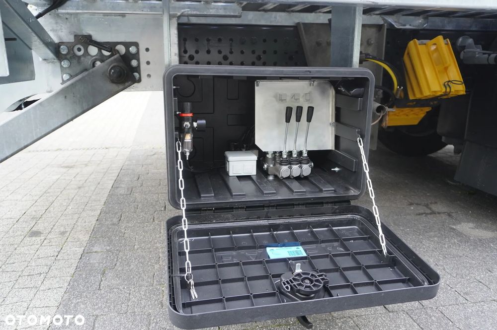 Mercedes-Benz Actros 1840 / NOWA ocynkowana laweta 9,2 m / kab. sypialna - 18