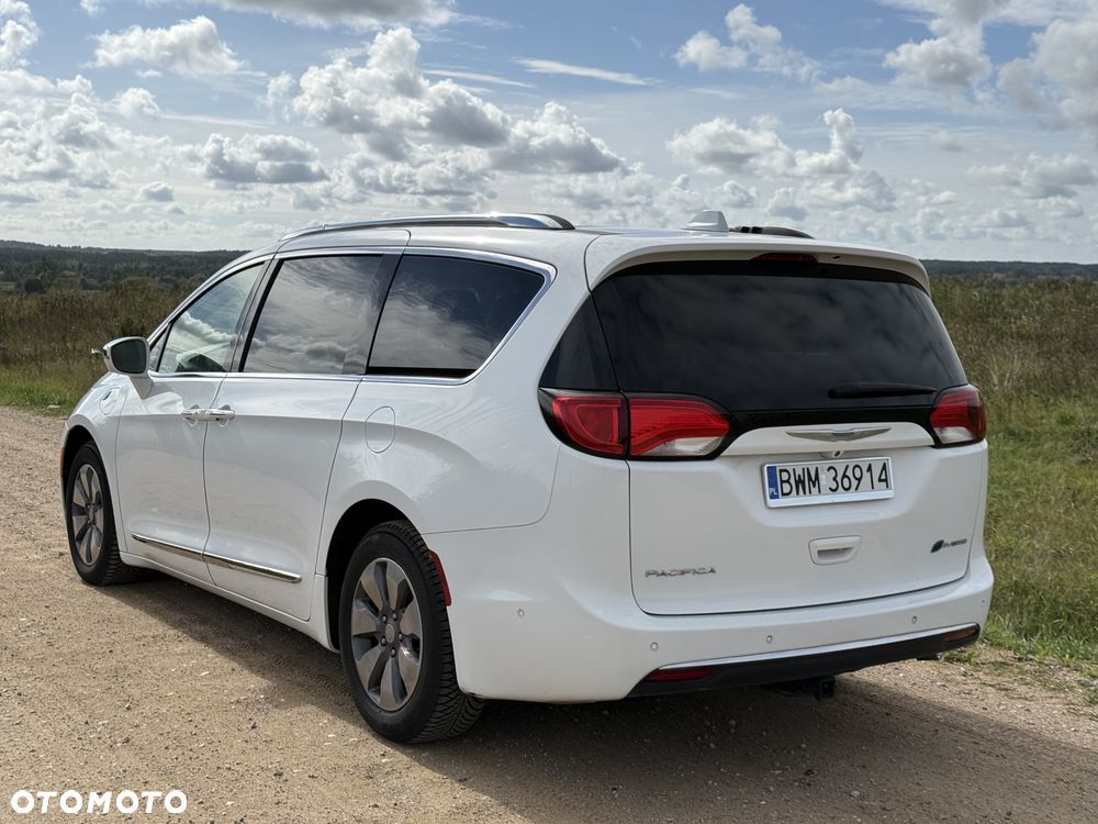 Chrysler Pacifica - 9