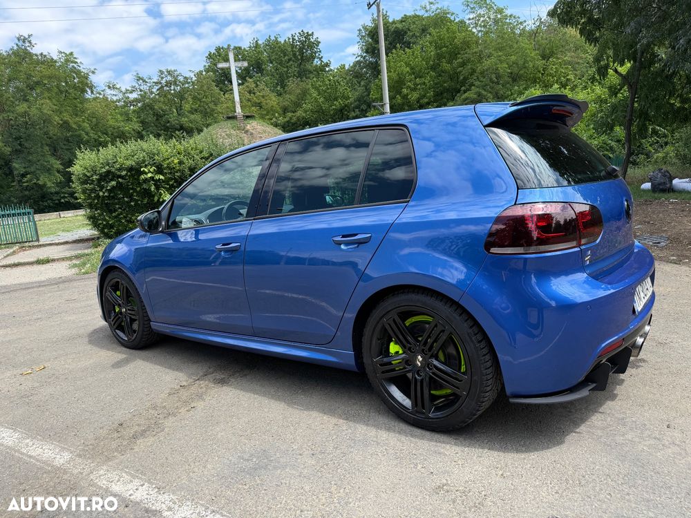 Volkswagen Golf - 8