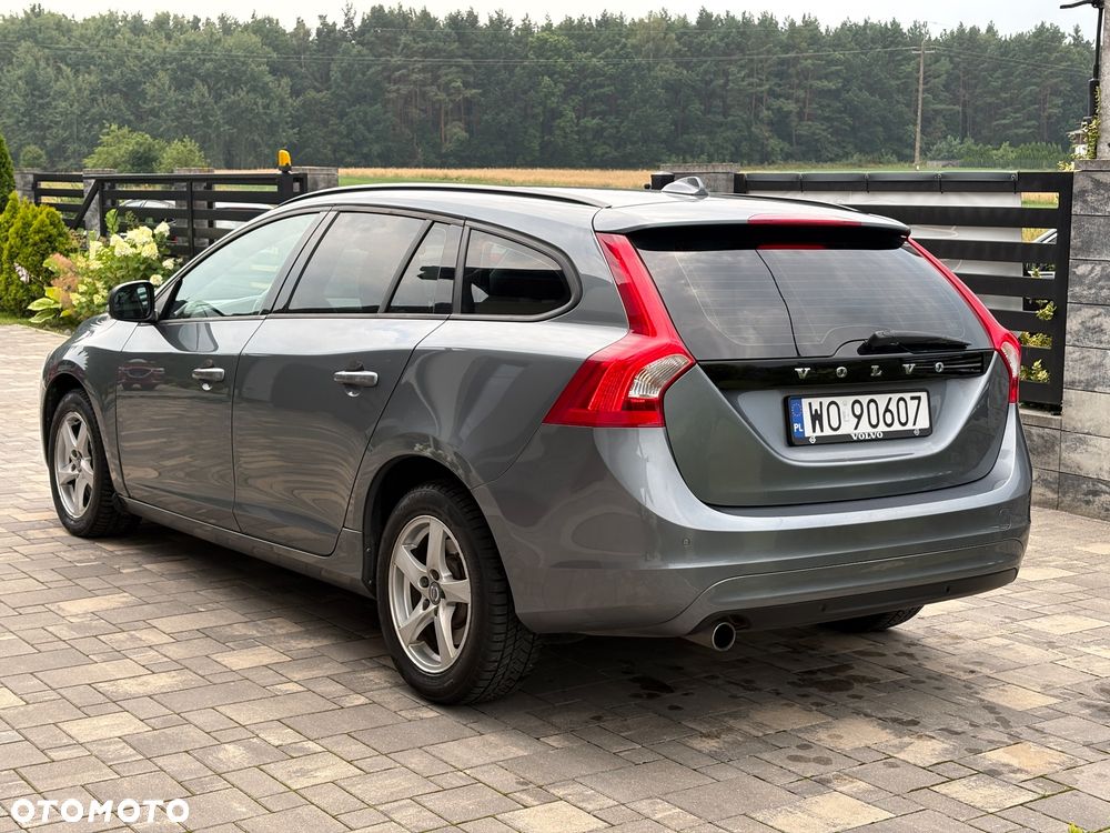 Volvo V60 D2 Drive-E Momentum - 13