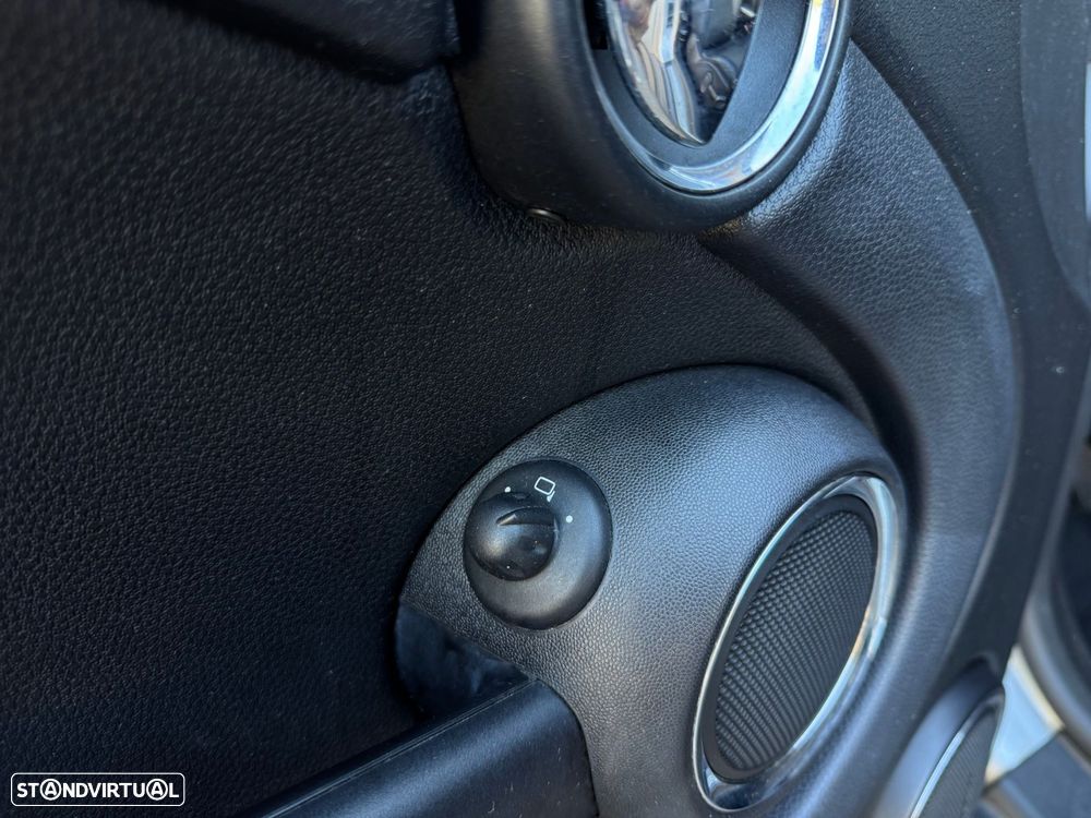 MINI 3 Portas Cooper D - 13
