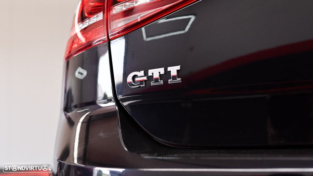 VW Golf 2.0 TSi GTi DSG - 32