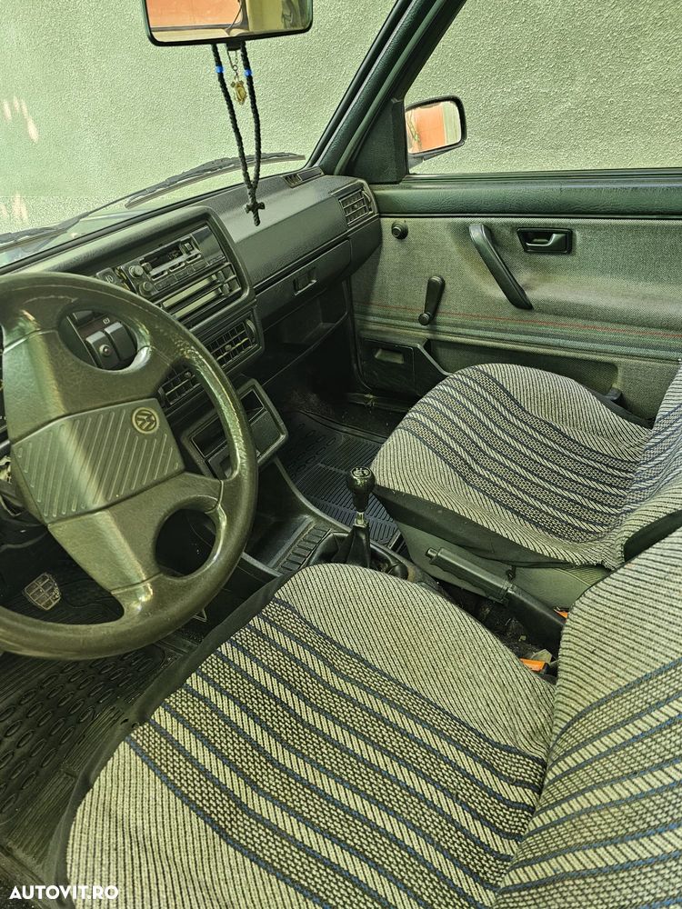 Volkswagen Golf - 6