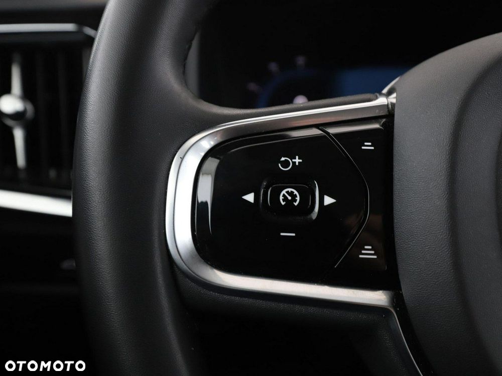 Volvo S90 B5 D AWD Geartronic Momentum Pro - 33