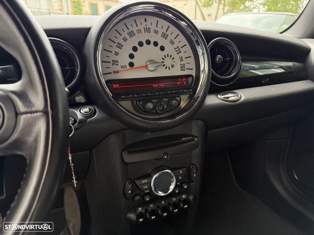 MINI 3 Portas One D - 7