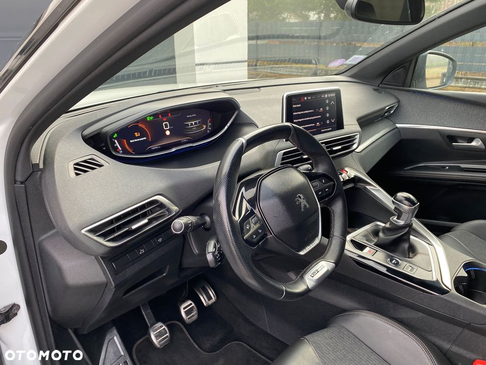 Peugeot 5008 - 17
