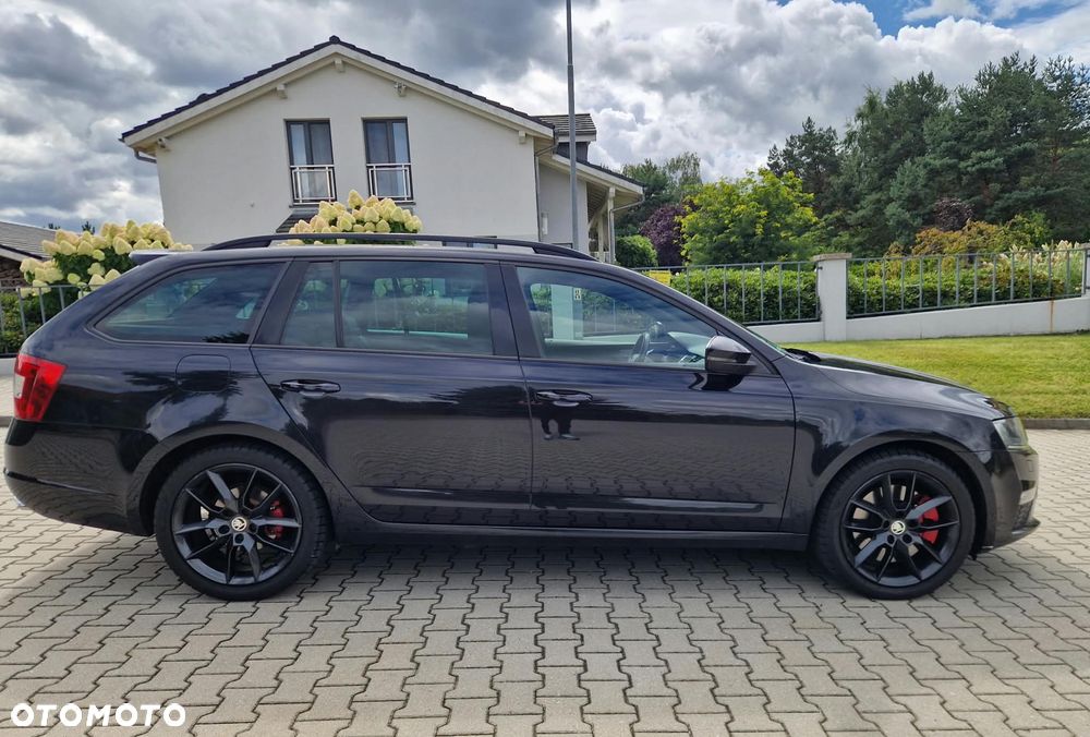 Skoda Octavia 2.0 TDI DSG RS - 19