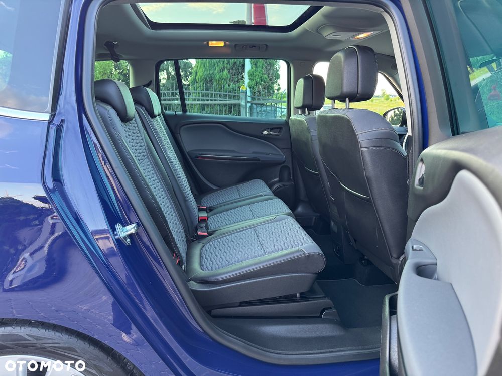 Opel Zafira Tourer 2.0 CDTI Edition - 17