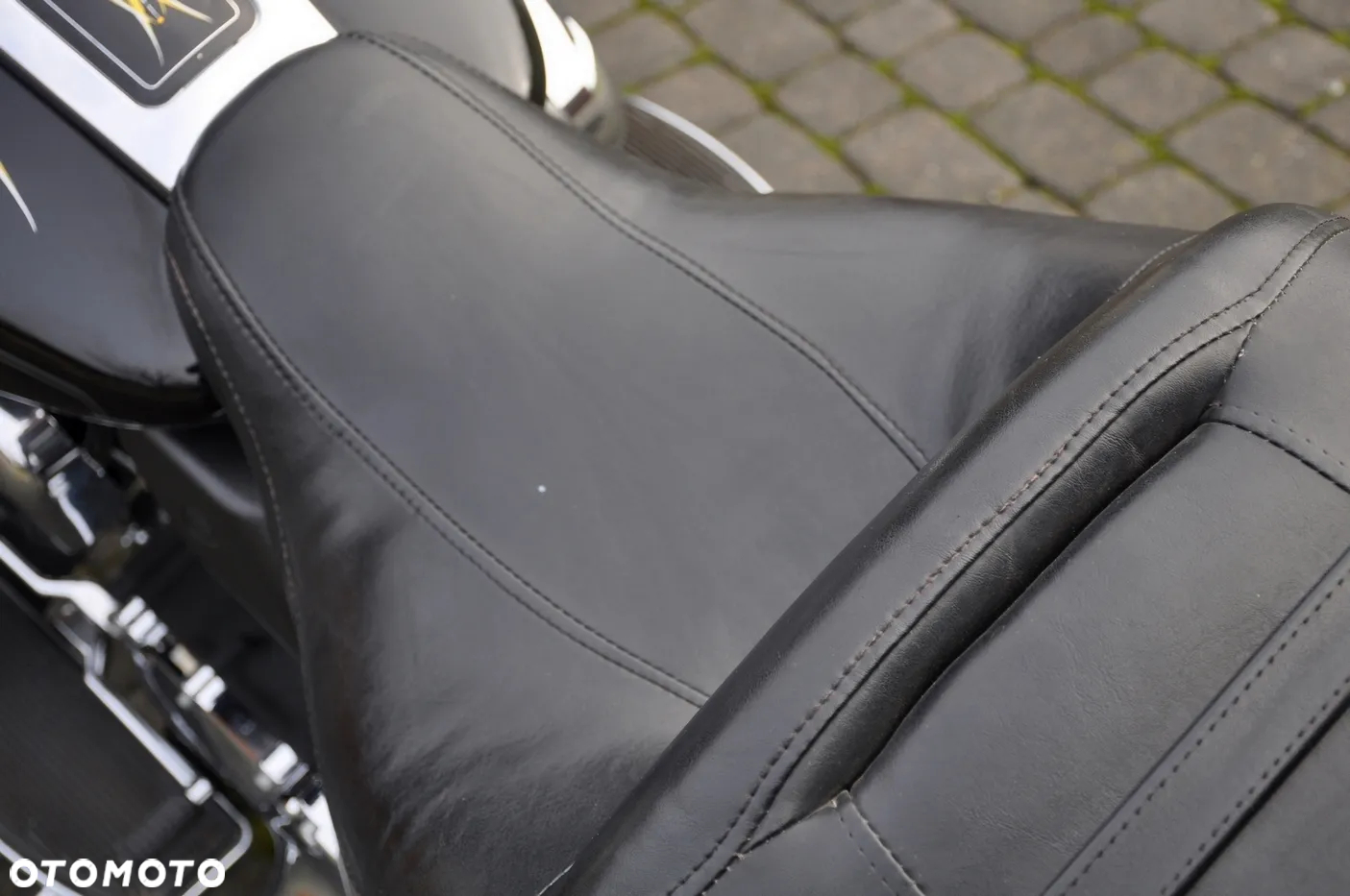 Harley-Davidson FLH Electra Glide - 16